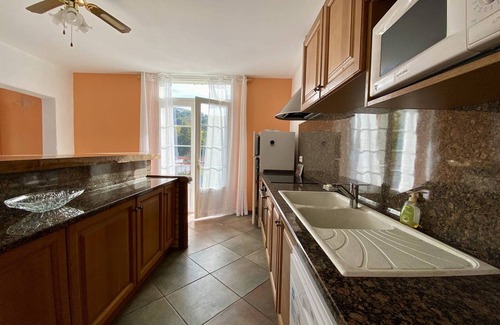Cambo-les-Bains Apartment | Renovated T3 apartment with WIFI, near Cambo-les-Bains thermal baths