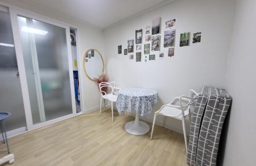 Guwol-dong Villa | Renovated two rooms with natural light - Guwoldong