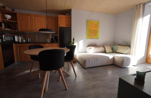 Evolene Apartment | Renovierte Wohnung mit Ausblick für 1-2 Personen