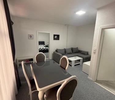 Velika Kladusa Apartment | Renoviran i novo namješten Apartman