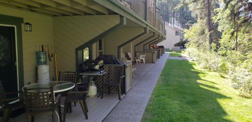 East Kootenay Resort | Rent 2400 - Month! or 179 Nightly! Sept 23-Dec 18 - Akiskinook Beach Resort - 1 Br Condo - Sandy Beach, Pool, Hot Tub, Tennis, Pickle, Basket Ball, Squash, Playground, Golf, Hike, Bike