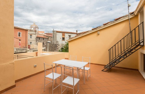 Seneghe House | Rent a few miles from the sea