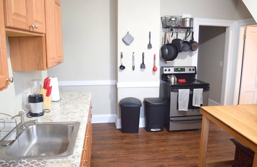 Middletown Apartment | Rent A Room In This Spacious Victorian