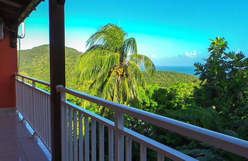 Deshaies Apartment | Rent apartment/Gite in Deshaies, quiet mountain and sea views