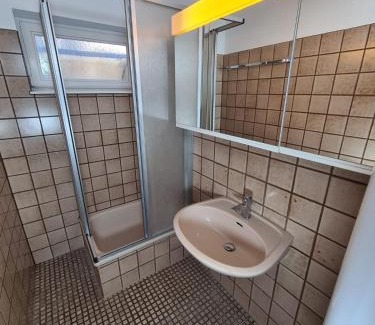 Neustetten Apartment | Rent House - Work and Sleep in Neustetten - Ideal für Teams und Monteure bis 4 Personen - Ganze Wohnung - ruhig und kühl im Sommer - eigener Garten mit Grill - easy Check-In - weitere Unterkünfte Vorhanden