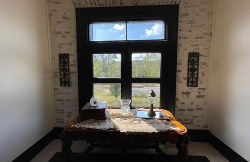 Chester Apartment | Rent the 10,000 sq. ft historic 1887 Beard and Lady Inn surrounded by the Ozarks