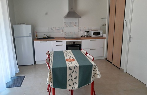 Sainte-Livrade-sur-Lot House | Rental in the countryside for 2 people, from €57 per night