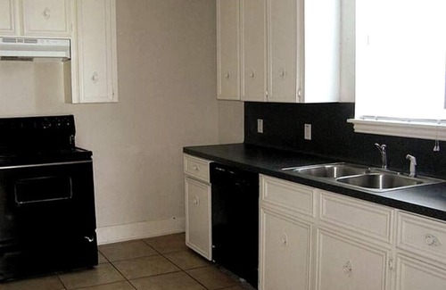 La Marque House | Rental Unit 2 Close to NASA and Kemah Boardwalk