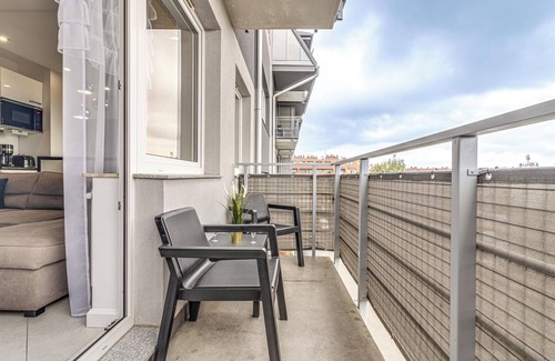 Fabryczna Apartment | RentPlanet - Apartamenty Wełniana