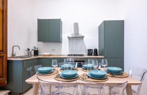 Pisa City Centre Apartment | Rentwin - Pisa Garden Retreat