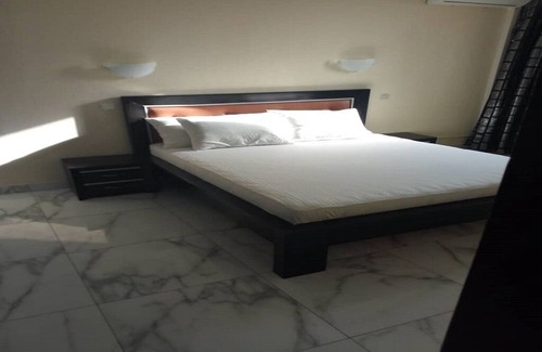 Le Plateau Apartment | RESIDENCE 4 ROOMS ABIDJAN- PLATEAU