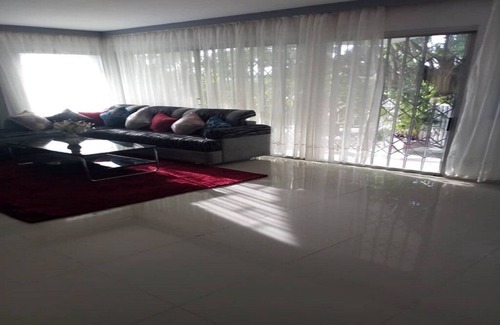 Le Plateau Apartment | RESIDENCE 4 ROOMS ABIDJAN- PLATEAU