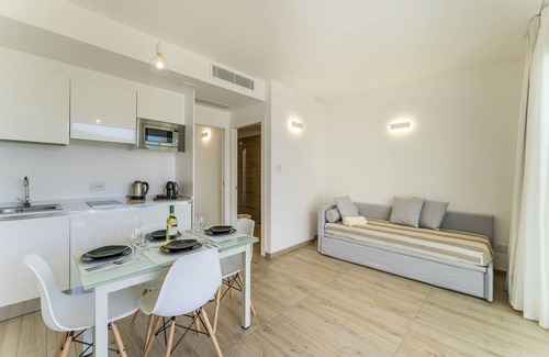 La Pelosa Apartment | Residence Capo Falcone, Stintino