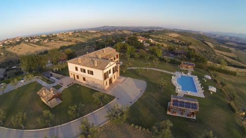 Mosciano Sant'Angelo Apartment | Residence Colle Veroni