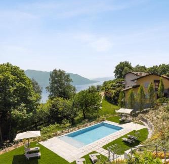 Trarego Viggiona Apartment | Residence Conca Verde 2 with pool