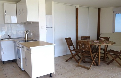 Tizzano Apartment | RESIDENCE FIORAVANTI 1 APARTMENTS WITH SEA VIEW IN TIZZANO