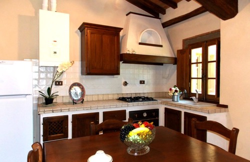 Dicomano Apartment | Residence in Carbonile with 2 bedrooms sleeps 6