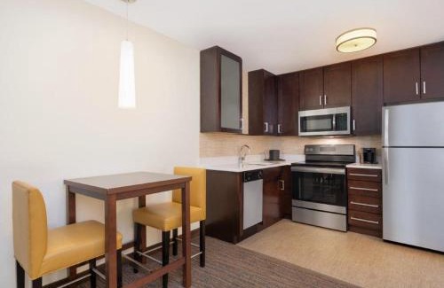 Bridgewater Hotel | Residence Inn by Marriott Boston Bridgewater