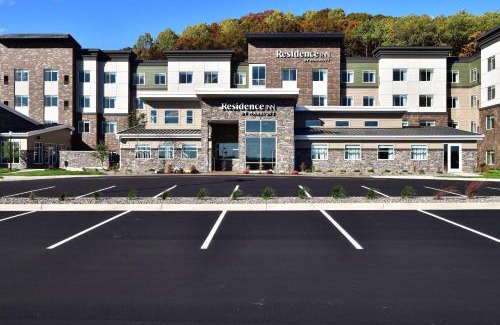 Seymour Hotel | Residence Inn by Marriott Eau Claire