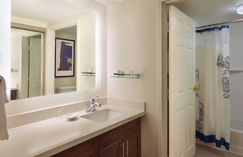 Etobicoke Hotel | Residence Inn by Marriott Toronto Airport