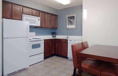 Bonanza Hotel | Residence Inn by Marriott Laredo Del Mar