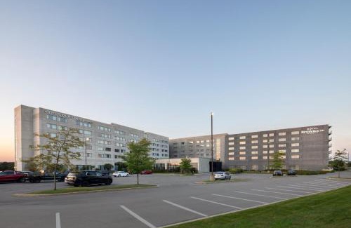 Saint-Laurent Hotel | Residence Inn by Marriott Montreal Airport