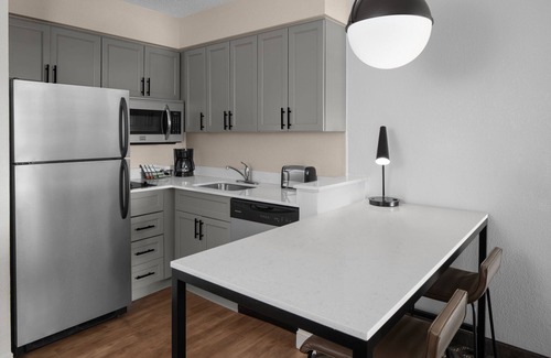 Tysons Hotel | Residence Inn by Marriott Tysons
