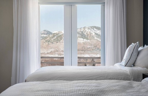 Goss - Grove Hotel | Residence Inn by Marriott Boulder Canyon Boulevard
