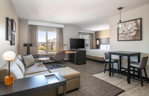 Glendale Sports and Entertainment District Hotel | Residence Inn Phoenix Glendale Sports & Entertainment District