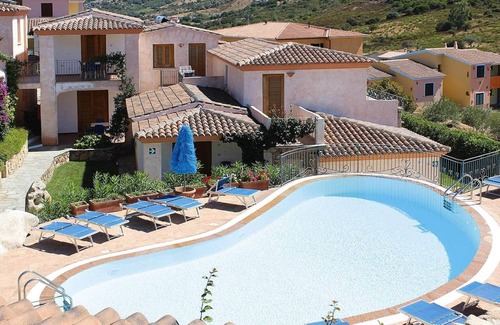Tanaunella Apartment | Residence with pool in Tanaunella- Budoni