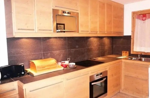 Meribel Centre Apartment | Residence Le Cristal - 4 bedroom duplex apartment for 8 people located in Méribel center close to shops