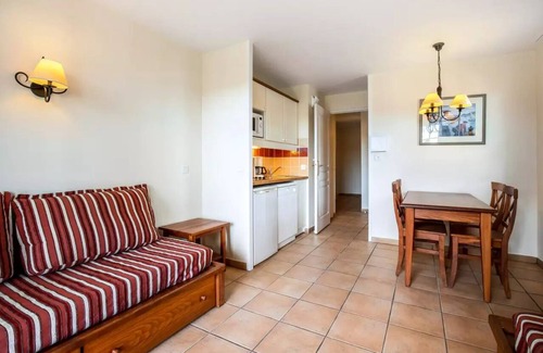 Uhart-Cize Apartment | Residence Le Parc d'Arradoy - maeva Home - 2-Room Apartment 5 People - Comfort