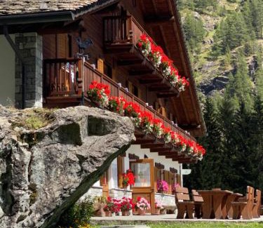 Gressoney-la-Trinite Apartment | Residence Oberteil