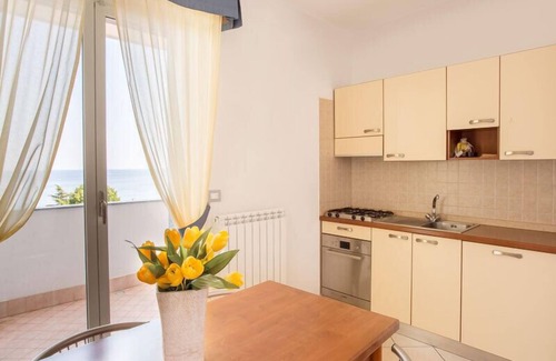 Pietra Ligure Apartment | Residence Sant'anna Three-room Apt 8 Pax Classic