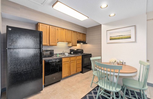 Merrimack Hotel | Residences at Daniel Webster