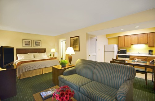 Merrimack Hotel | Residences at Daniel Webster
