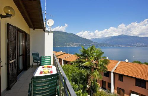 Pino Lago Maggiore Apartment | Residenza Arcobaleno