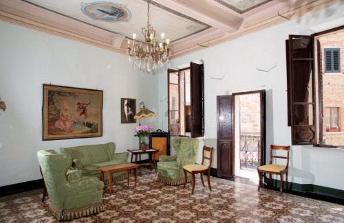 Lucignano Apartment | Residenza d'Epoca Il Cassero