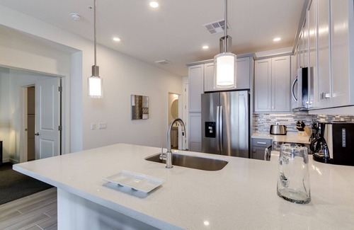 Chandler Condo | Resort Condo in Desirable Chandler. Tons of Amenities. Walk to Everything! 30 Night Min!