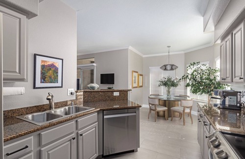 Paradise Valley Village Condo | Resort Lifestyle Scottsdale close to everything