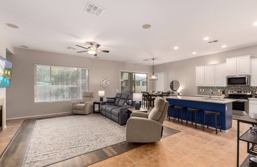 Tramonto House | Resort Living at Your Own Desert Retreat - Beautiful, Newly Updated Home.