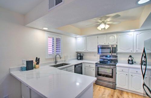 Paradise Valley Village Apartment | Resort Perks, Course Views Paradise Valley Condo!