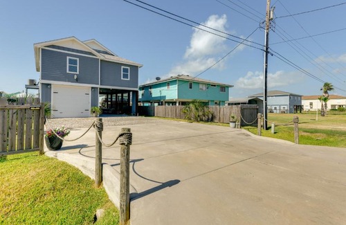 Rockport House | Resort Perks Waterfront Rockport Home!