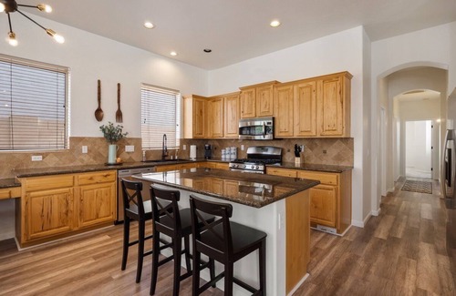 Cooper Commons House | Resort Stlye Home with Heated Pool, Spa, and Putting Green