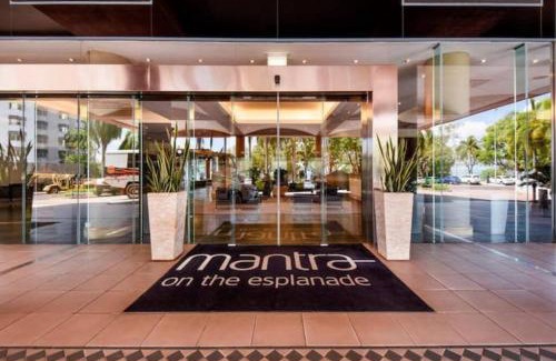 Darwin City Centre Apartment | Resort Style Escape King Bed Pool Balcony