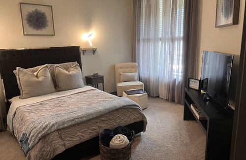 Hancock Apartment | Resort Style Living and Fun