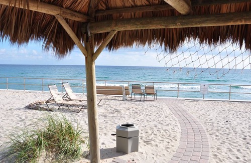 Hillsboro Beach Villa | Resort Villa, Private Oceanfront Beach, Heated Pool, IntraCoastal Gathering
