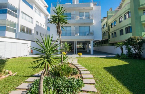 Ingleses Centro Apartment | Rest in front of the sea in English