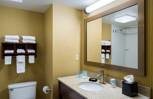 Danville Hotel | Rest In Pet Friendly Unit Near FQ Hartman Recreation With Indoor Pool | 2 Units
