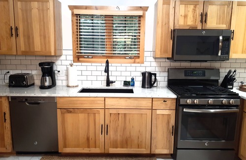 Oglesby Villa | REST IN THE FOREST RECENTLY REMODELED VILLA WALKING DISTANCE FROM STARVED ROCK